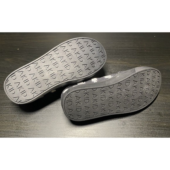 NEW AKID DreamWorks Good Luck Trolls Collection slip-on boy black sneakers Sz 9 - Picture 8 of 8